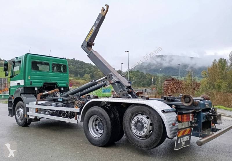Camión Mercedes-Benz Axor Portacontenedor Gancho Hyva 6x2 de Ocasión - Euro 3 - miniatura 2