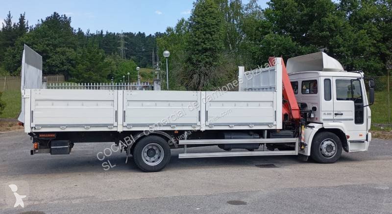 Camión caja abierta Volvo FL 220 4x2 Diesel Euro 4 grúa usado - miniatura 4
